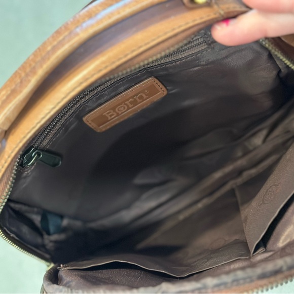 Born crossbody leather - Picture 4 of 11